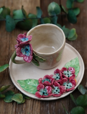 El Yapımı Tasarım Seramik Mug Set Bordo Çiçekli