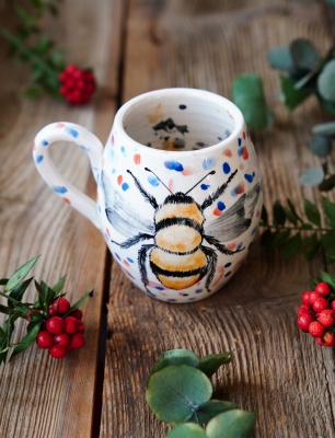 El Yapımı Çini Mug Arı