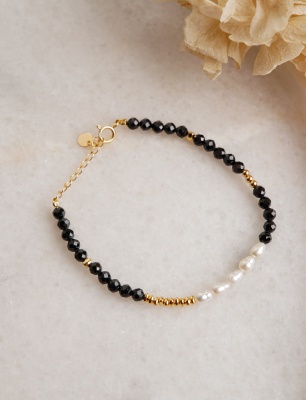 Silver Bracelet with Pearl and Onyx