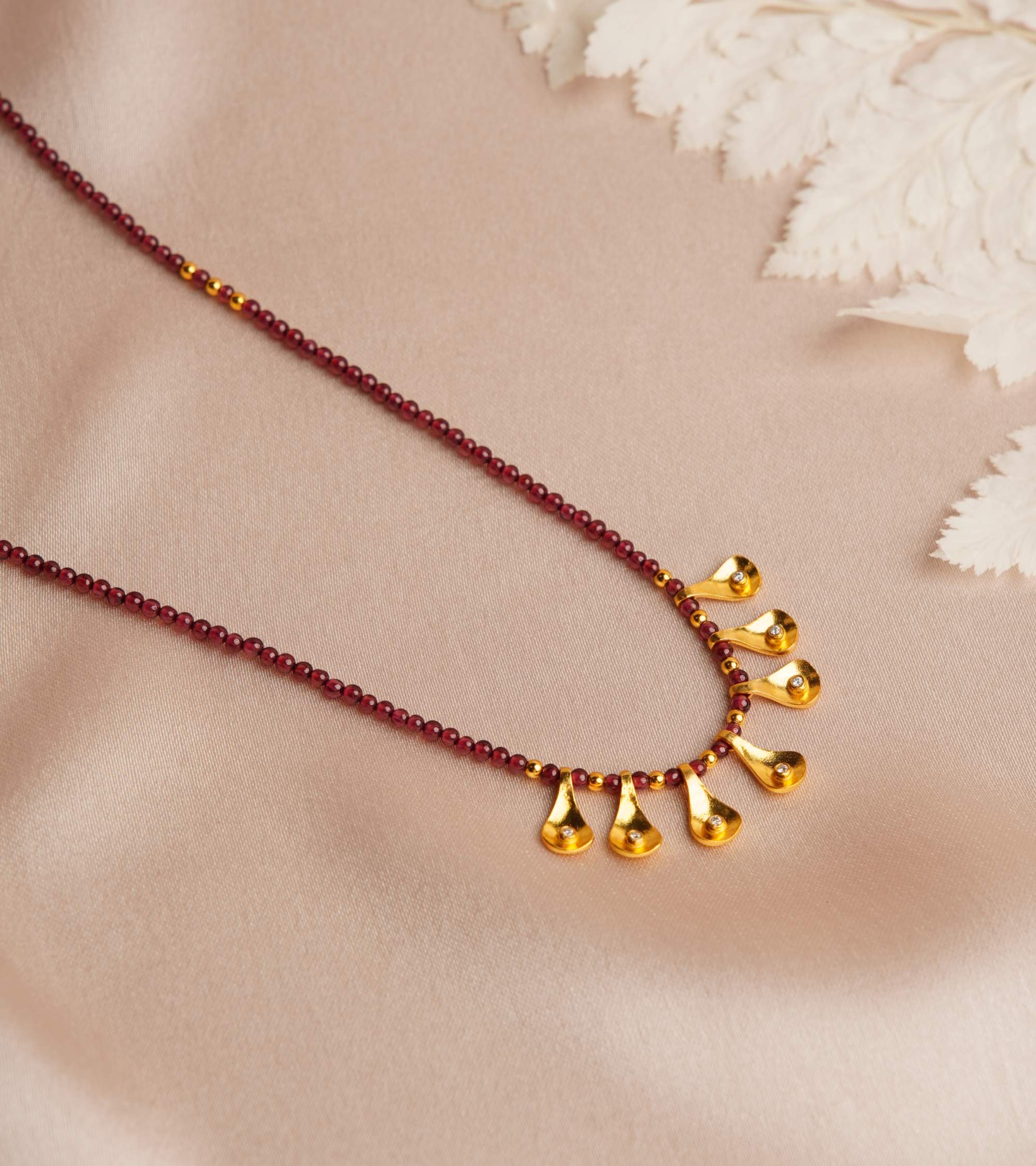 Pırlantalı Garnet Taşlı 14K Altın Kolye