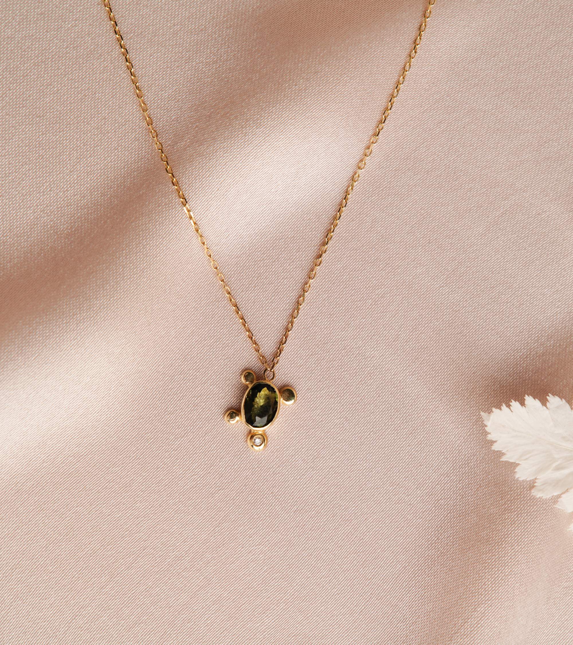 Turmalin ve Pırlantalı 14K Altın Kolye